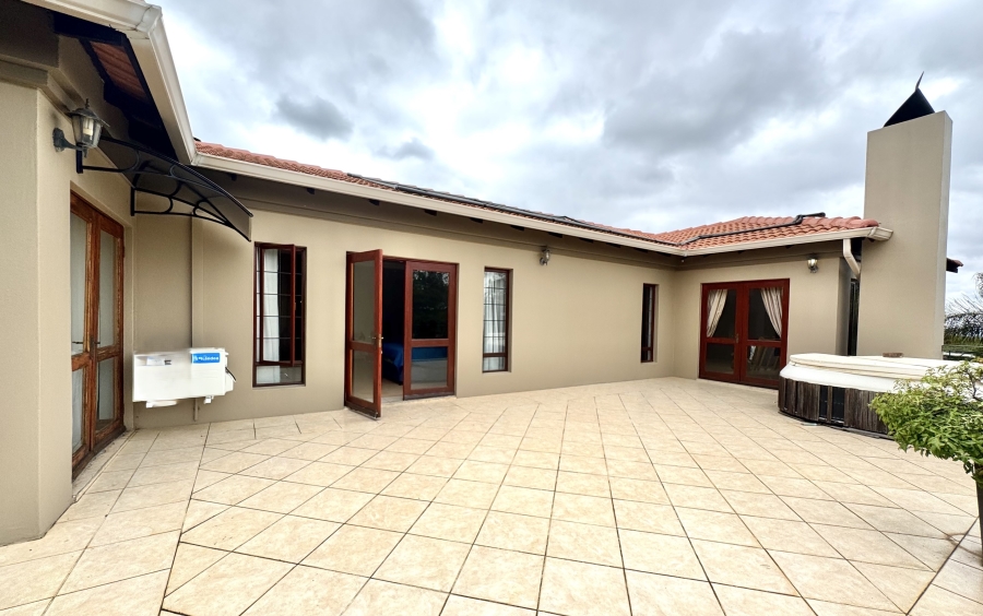 6 Bedroom Property for Sale in Olympus Gauteng