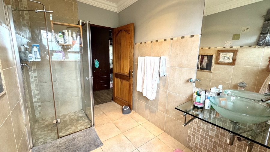 6 Bedroom Property for Sale in Olympus Gauteng