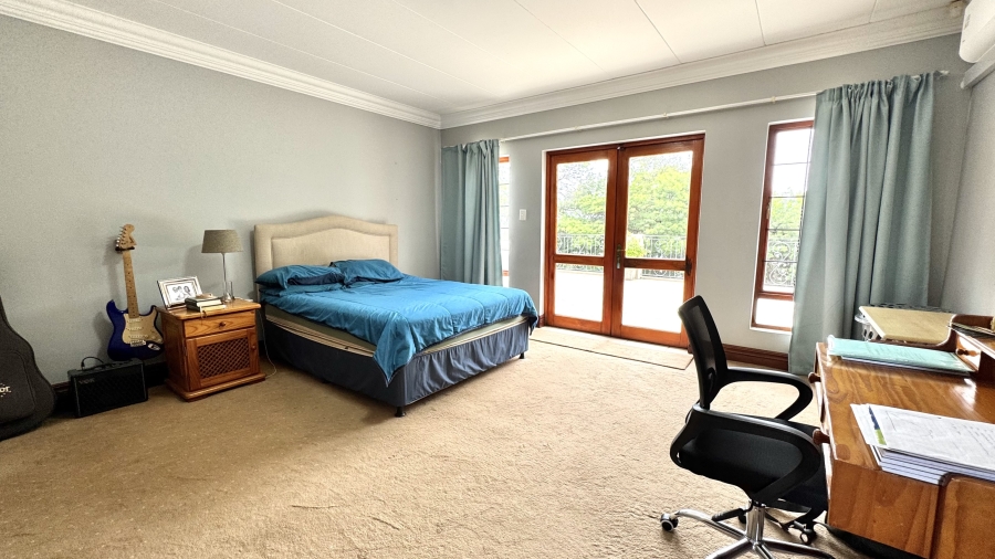 6 Bedroom Property for Sale in Olympus Gauteng