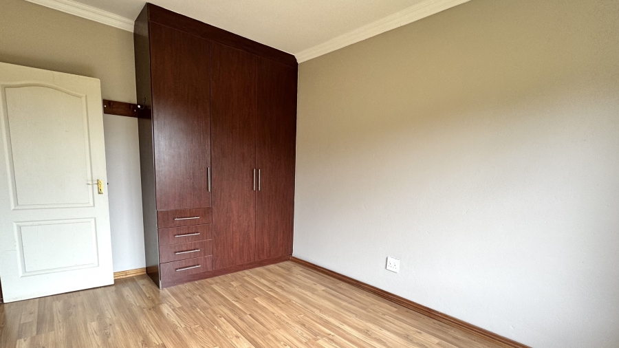 6 Bedroom Property for Sale in Olympus Gauteng