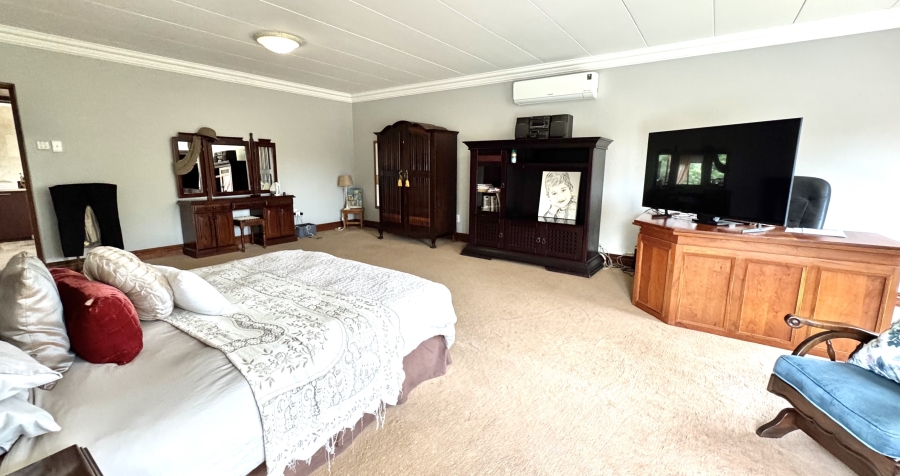 6 Bedroom Property for Sale in Olympus Gauteng
