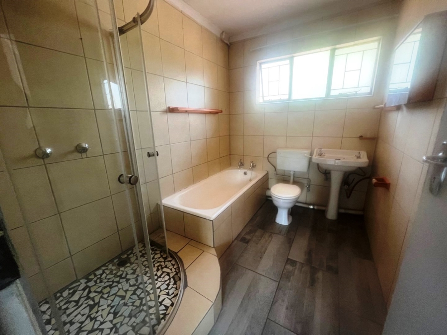 2 Bedroom Property for Sale in Roseville Gauteng