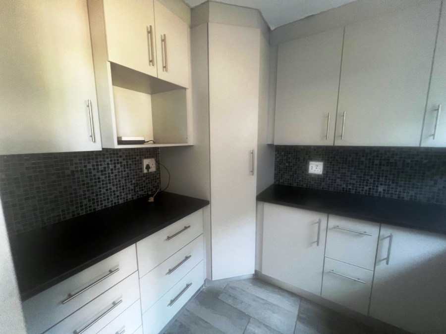 2 Bedroom Property for Sale in Roseville Gauteng