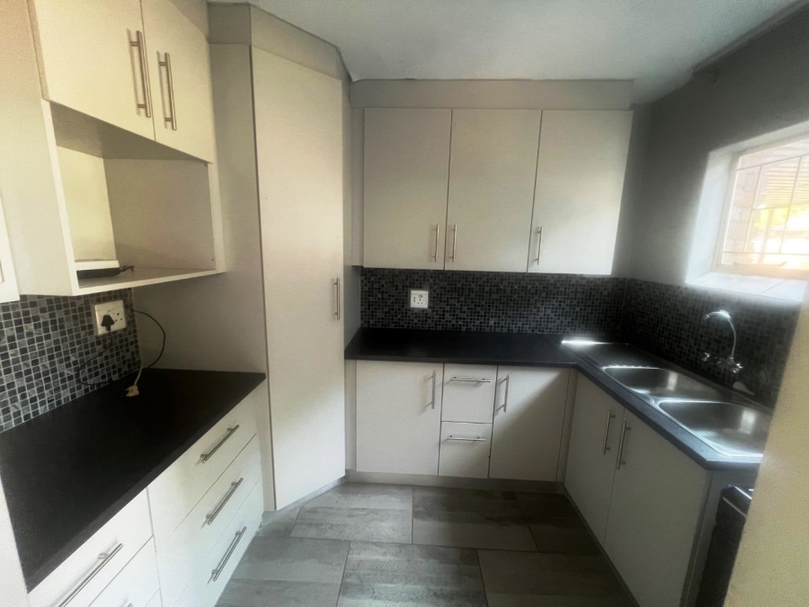 2 Bedroom Property for Sale in Roseville Gauteng