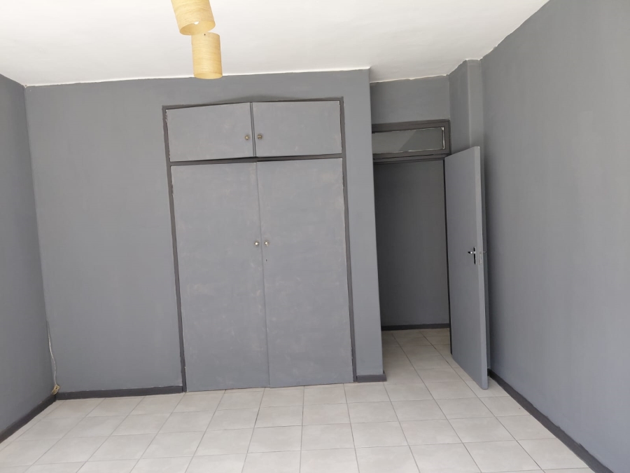 1 Bedroom Property for Sale in Benoni Central Gauteng