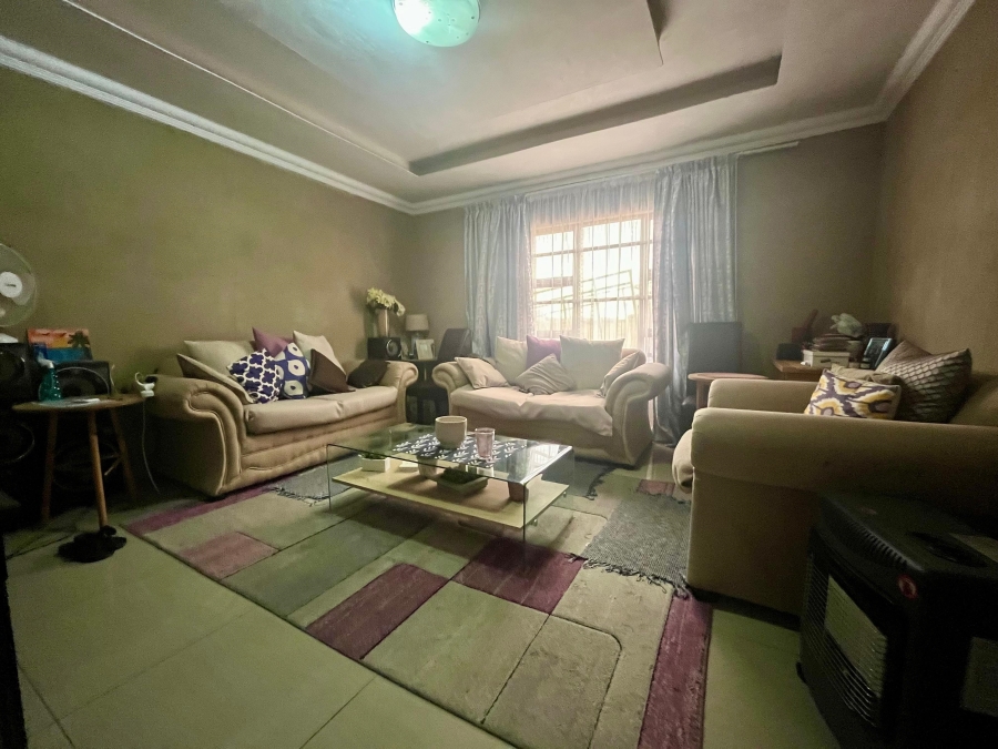 To Let 2 Bedroom Property for Rent in Bophelong Gauteng