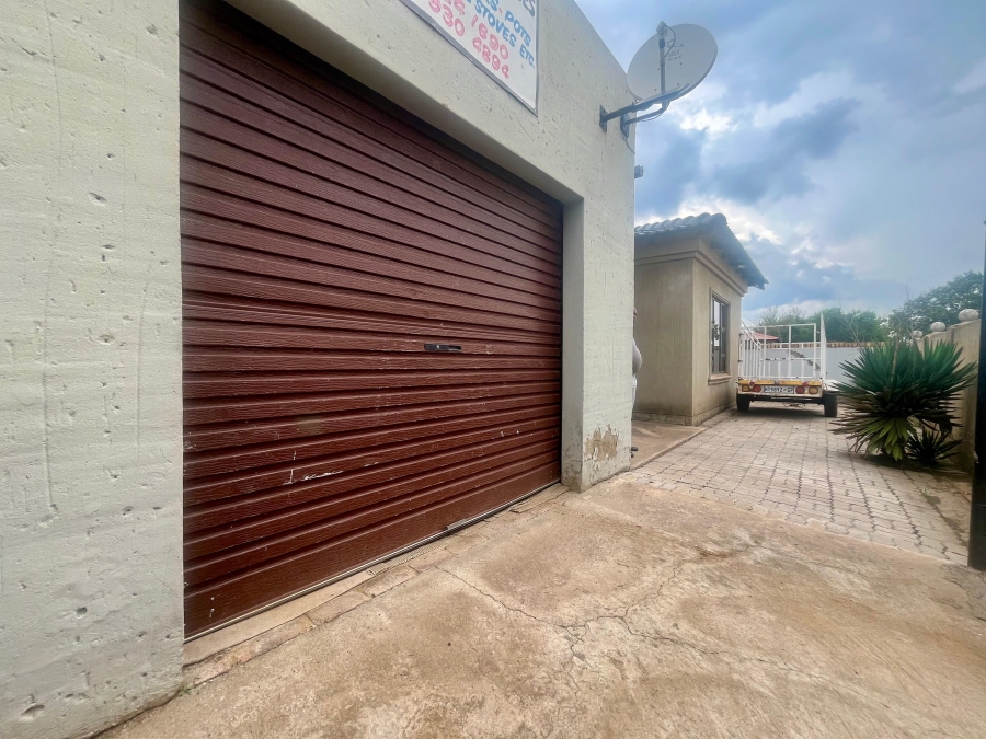 To Let 2 Bedroom Property for Rent in Bophelong Gauteng