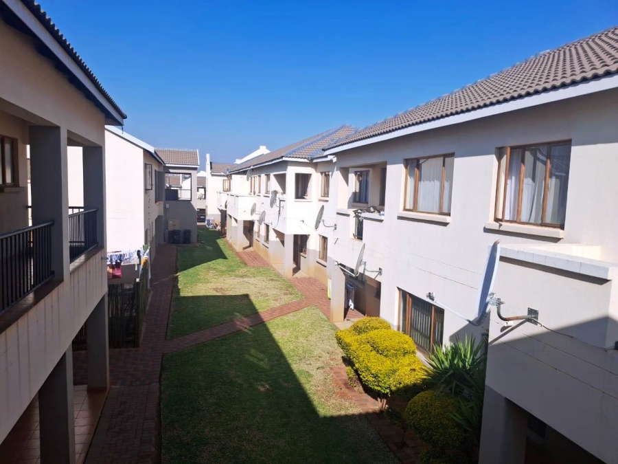 2 Bedroom Property for Sale in Hesteapark Gauteng