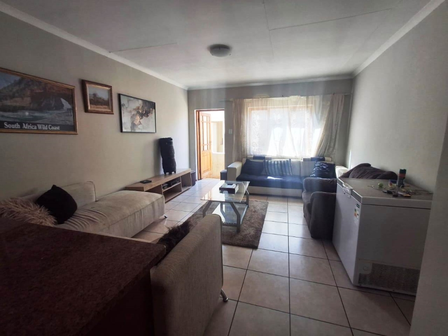 2 Bedroom Property for Sale in Hesteapark Gauteng