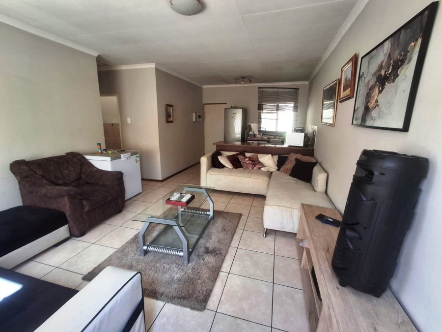 2 Bedroom Property for Sale in Hesteapark Gauteng