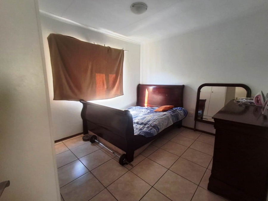 2 Bedroom Property for Sale in Hesteapark Gauteng