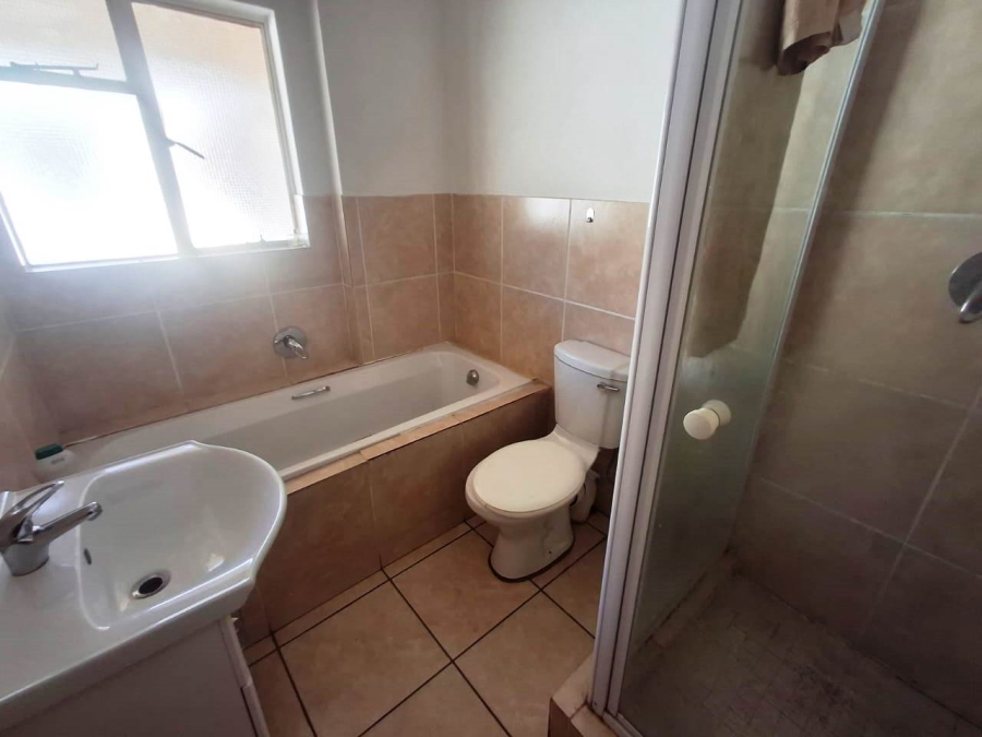 2 Bedroom Property for Sale in Hesteapark Gauteng