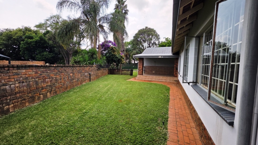 4 Bedroom Property for Sale in Magalieskruin Gauteng