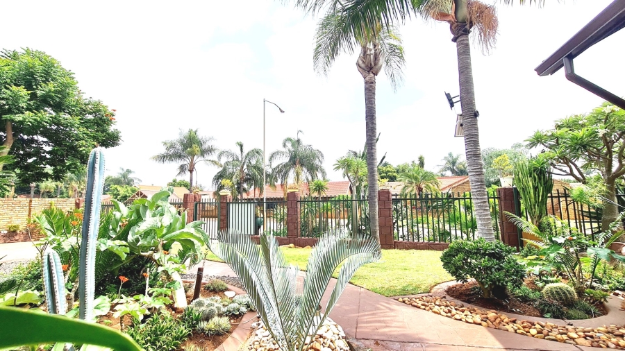 3 Bedroom Property for Sale in Florauna Gauteng