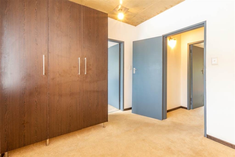 2 Bedroom Property for Sale in Westdene Gauteng