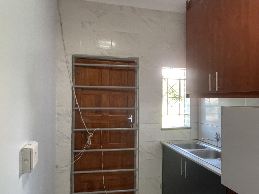 To Let 3 Bedroom Property for Rent in Glen Austin AH Gauteng