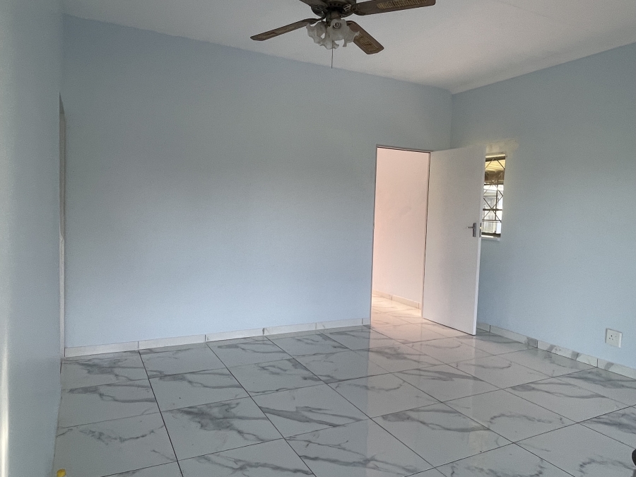 To Let 3 Bedroom Property for Rent in Glen Austin AH Gauteng