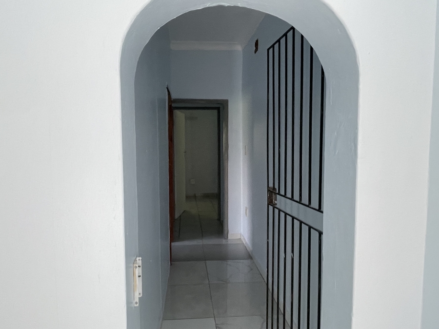 To Let 3 Bedroom Property for Rent in Glen Austin AH Gauteng