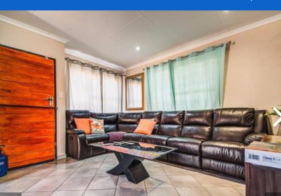 2 Bedroom Property for Sale in Parkdene Gauteng