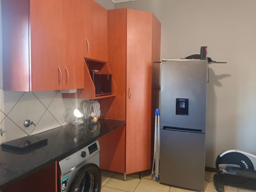 To Let 3 Bedroom Property for Rent in New Redruth Gauteng