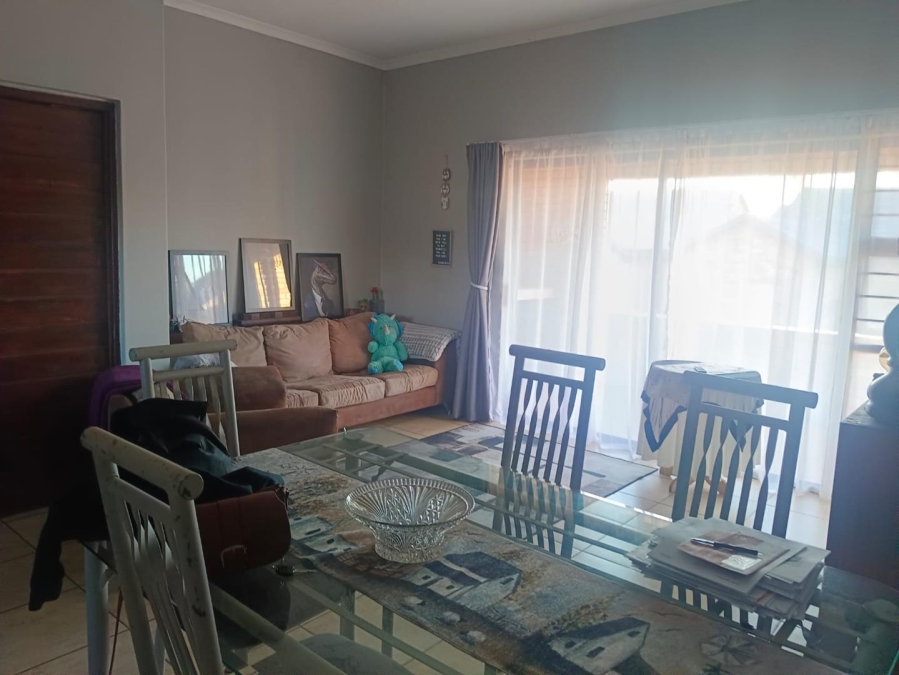 To Let 3 Bedroom Property for Rent in New Redruth Gauteng