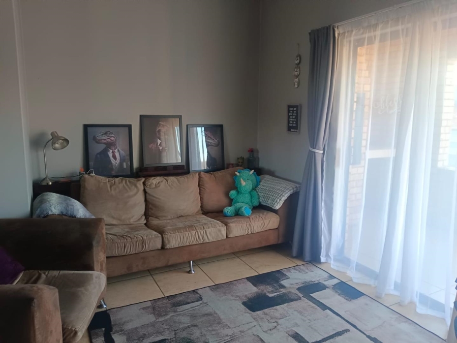 To Let 3 Bedroom Property for Rent in New Redruth Gauteng