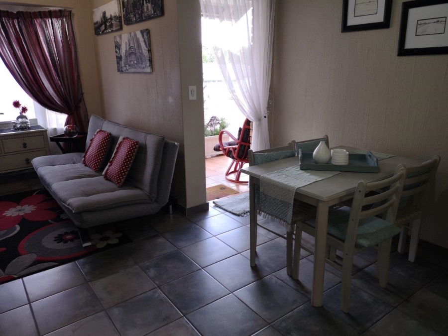 To Let 2 Bedroom Property for Rent in Brackenhurst Gauteng