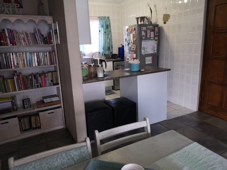 To Let 2 Bedroom Property for Rent in Brackenhurst Gauteng