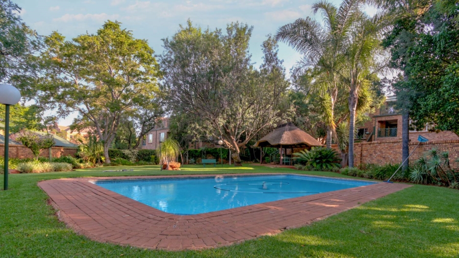 To Let 2 Bedroom Property for Rent in Faerie Glen Gauteng