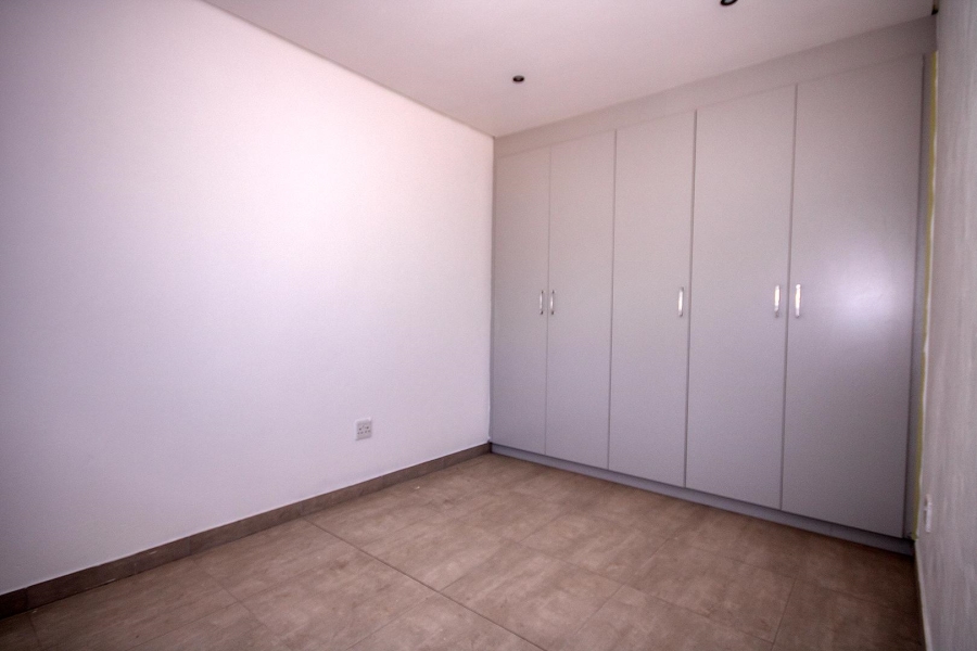 2 Bedroom Property for Sale in New Redruth Gauteng