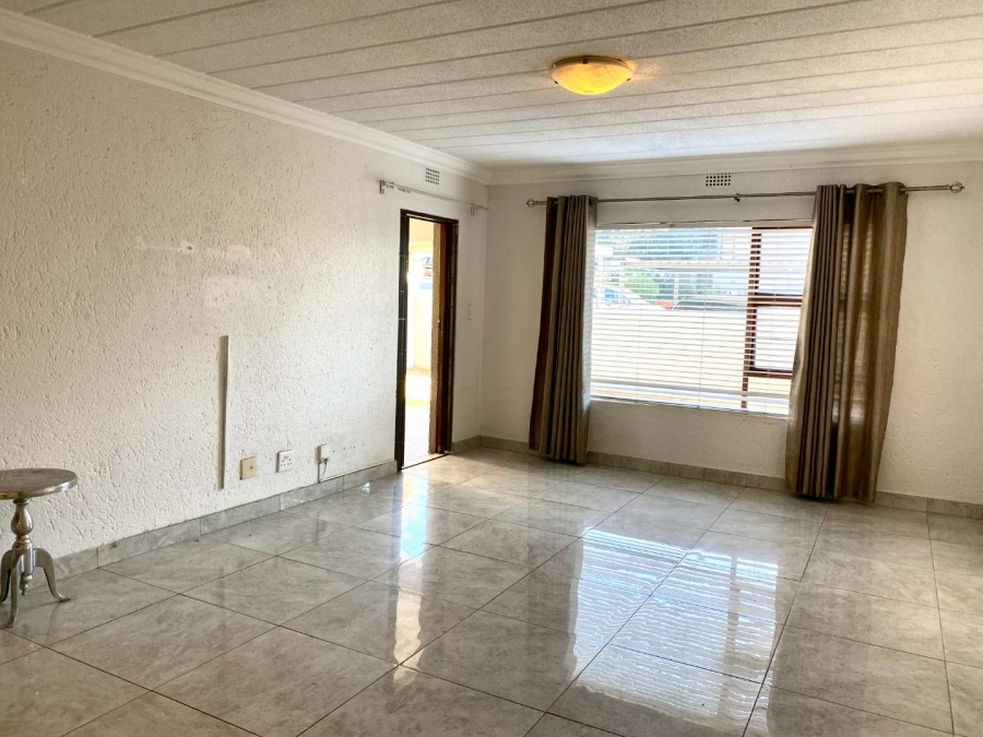 To Let 3 Bedroom Property for Rent in Morningside Gauteng
