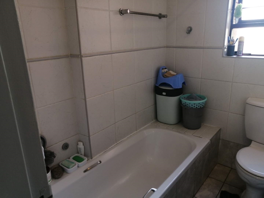 To Let 3 Bedroom Property for Rent in Morningside Gauteng