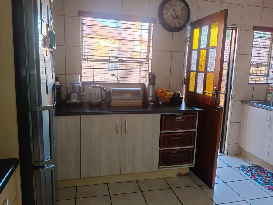 To Let 3 Bedroom Property for Rent in Elandshaven Gauteng