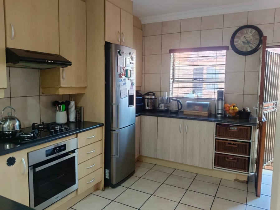 To Let 3 Bedroom Property for Rent in Elandshaven Gauteng