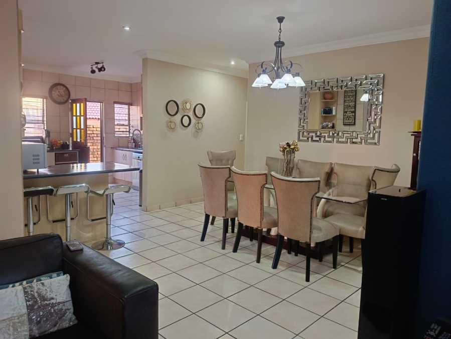 To Let 3 Bedroom Property for Rent in Elandshaven Gauteng