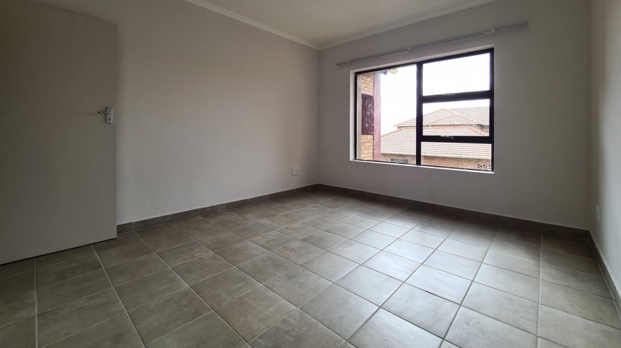 To Let 2 Bedroom Property for Rent in Wierdapark Gauteng