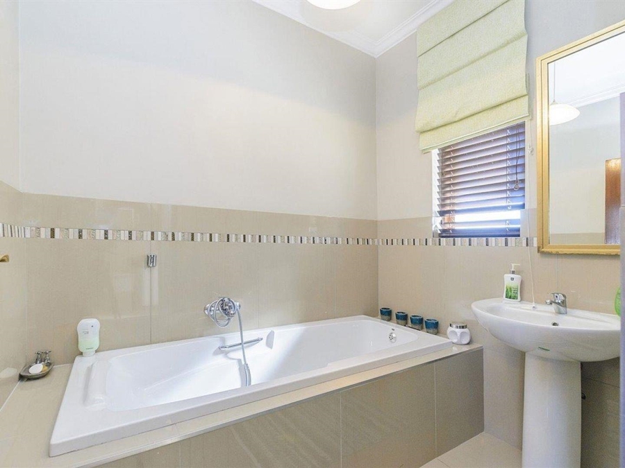 2 Bedroom Property for Sale in Saddlebrook Estate Gauteng