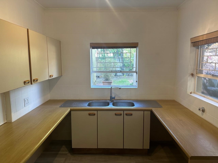 To Let 4 Bedroom Property for Rent in Hurlingham Manor Gauteng