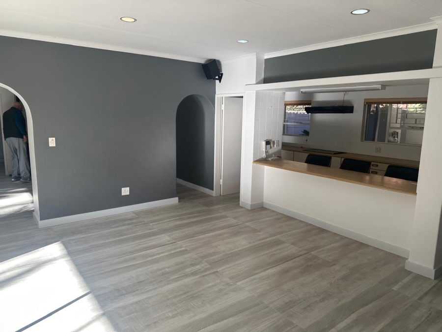 To Let 4 Bedroom Property for Rent in Hurlingham Manor Gauteng