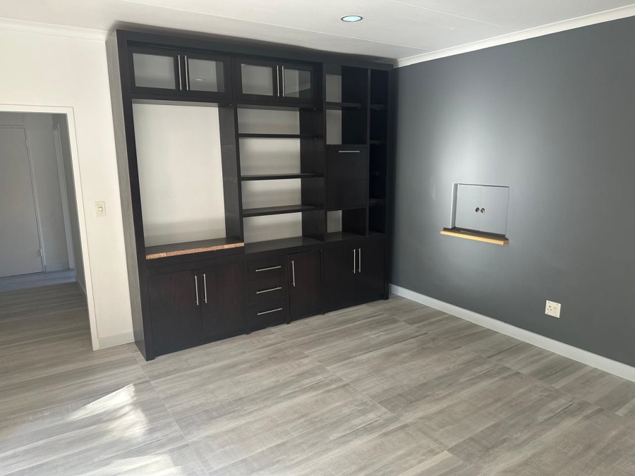 To Let 4 Bedroom Property for Rent in Hurlingham Manor Gauteng
