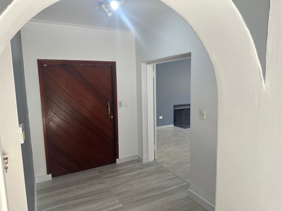 To Let 4 Bedroom Property for Rent in Hurlingham Manor Gauteng