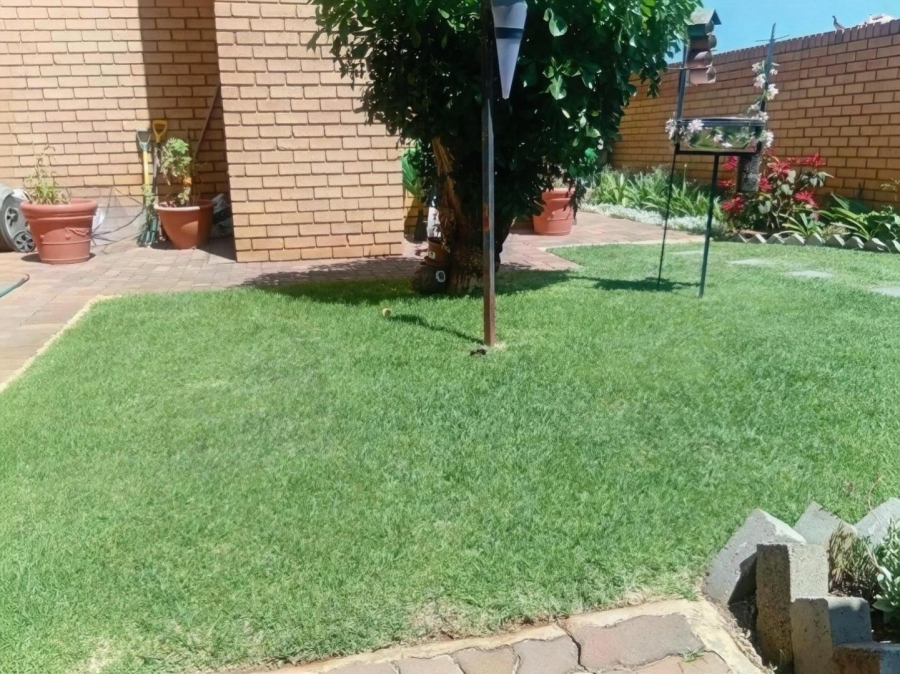 To Let 3 Bedroom Property for Rent in Montana Gauteng