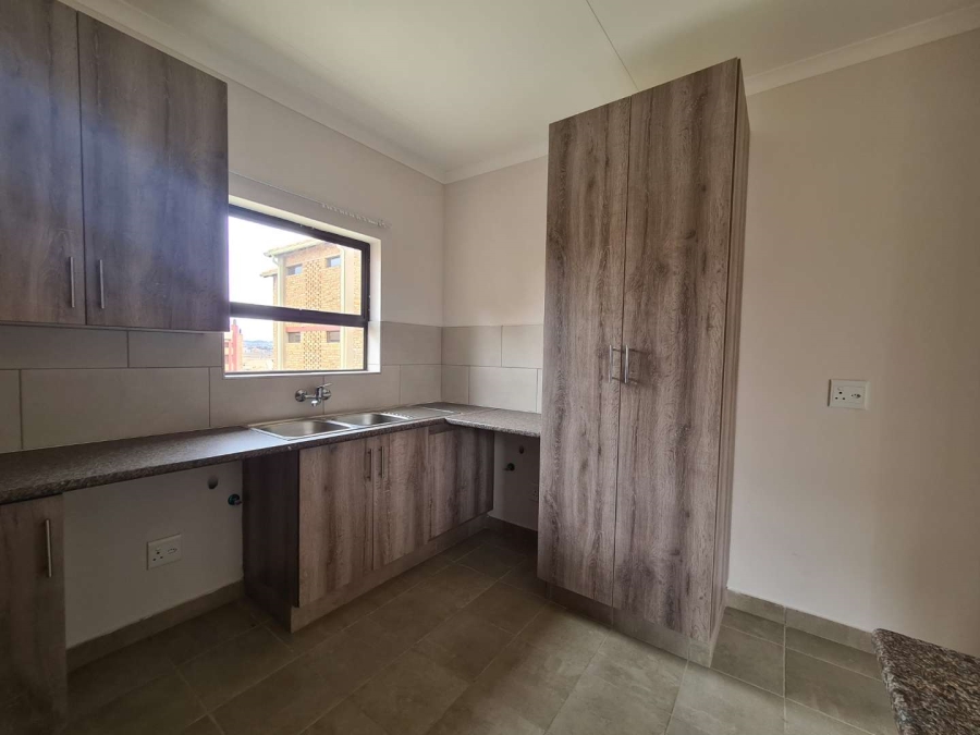 To Let 2 Bedroom Property for Rent in Wierdapark Gauteng