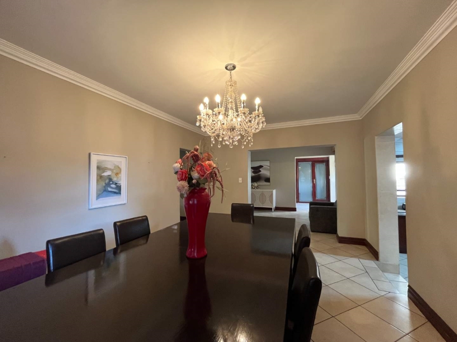 5 Bedroom Property for Sale in The Wilds Gauteng