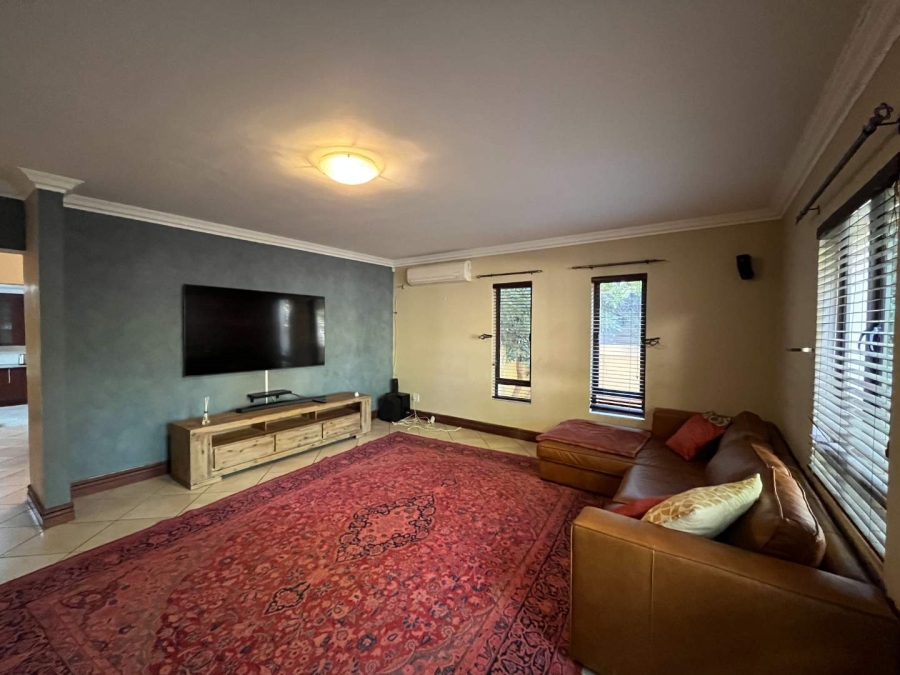 5 Bedroom Property for Sale in The Wilds Gauteng