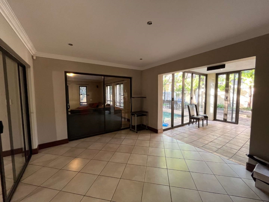 5 Bedroom Property for Sale in The Wilds Gauteng