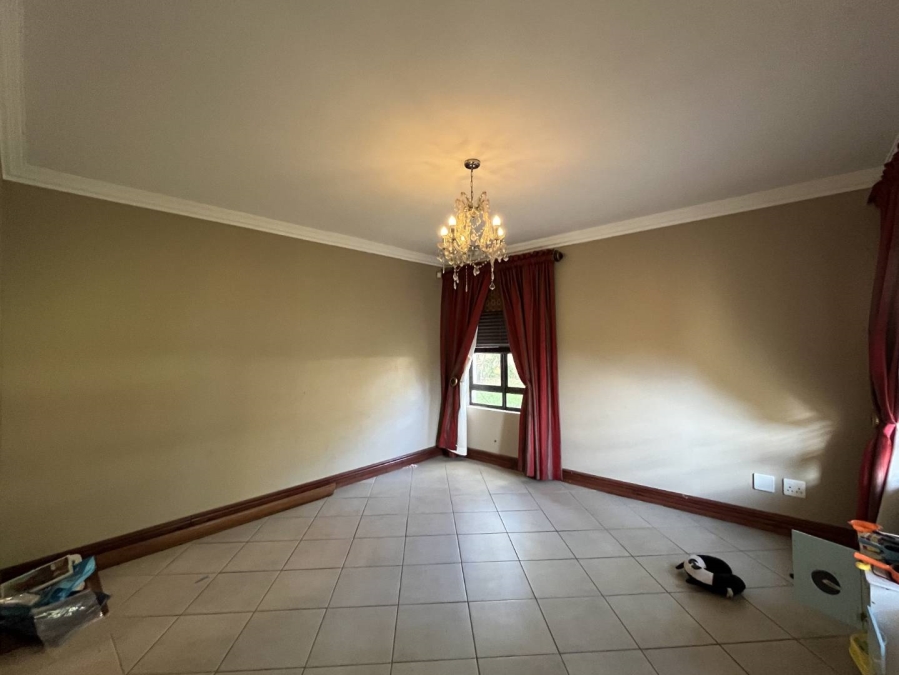 5 Bedroom Property for Sale in The Wilds Gauteng