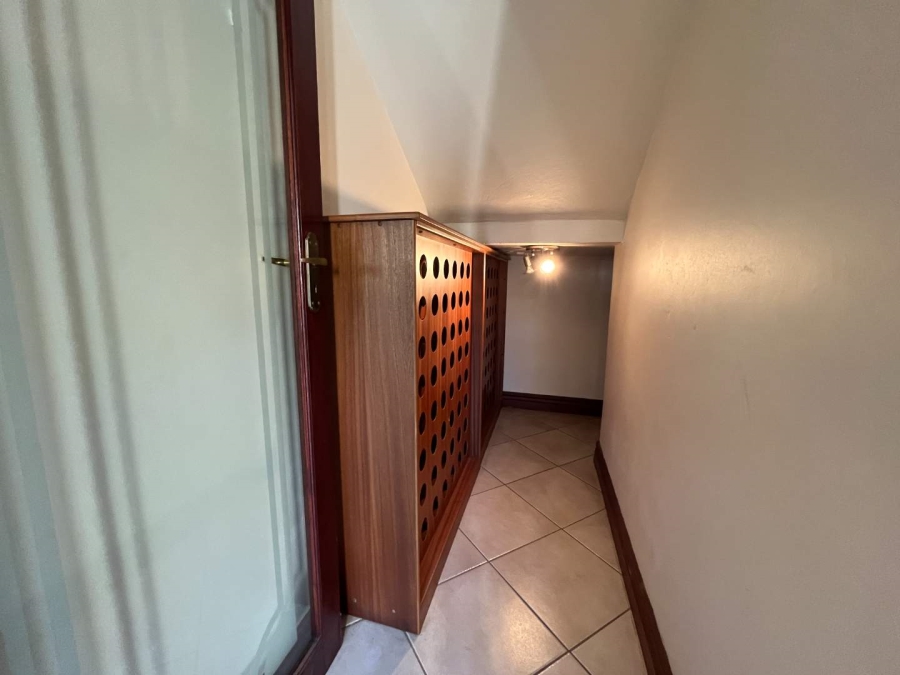 5 Bedroom Property for Sale in The Wilds Gauteng