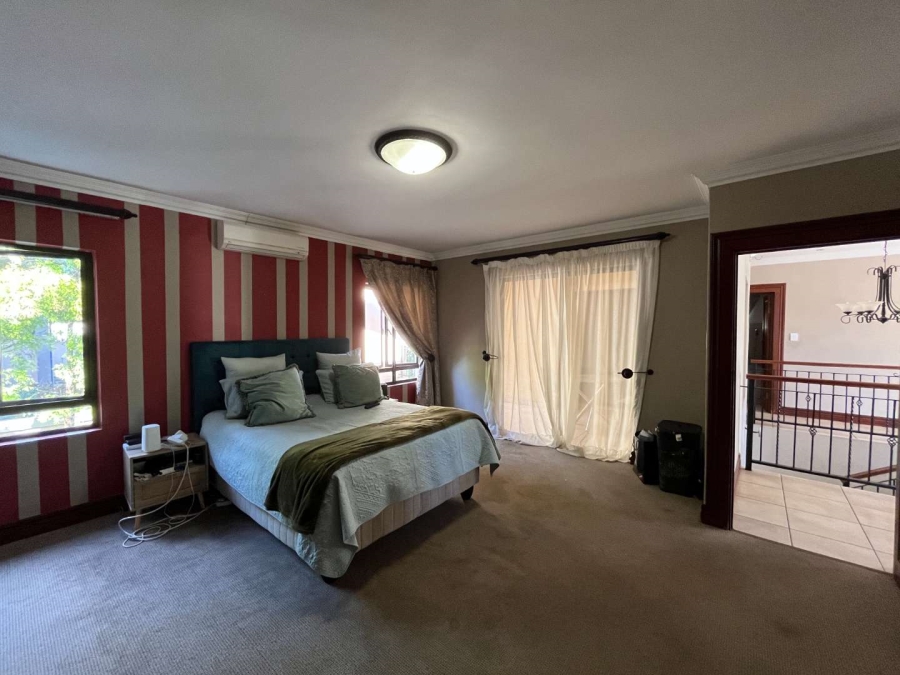 5 Bedroom Property for Sale in The Wilds Gauteng