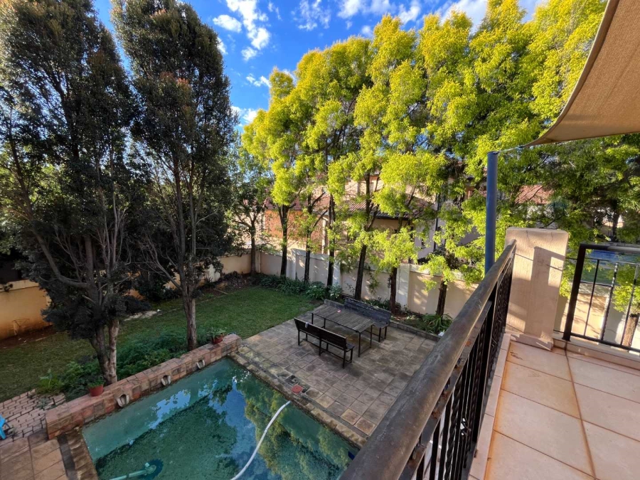 5 Bedroom Property for Sale in The Wilds Gauteng